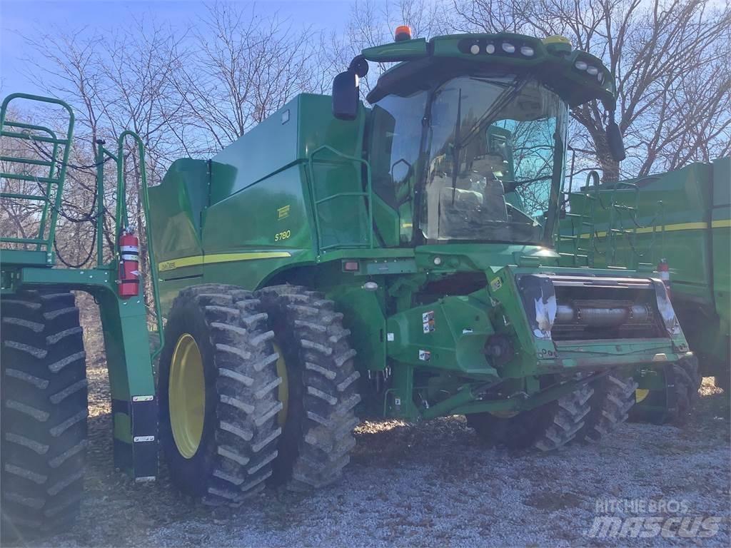 John Deere S780 Mähdrescher
