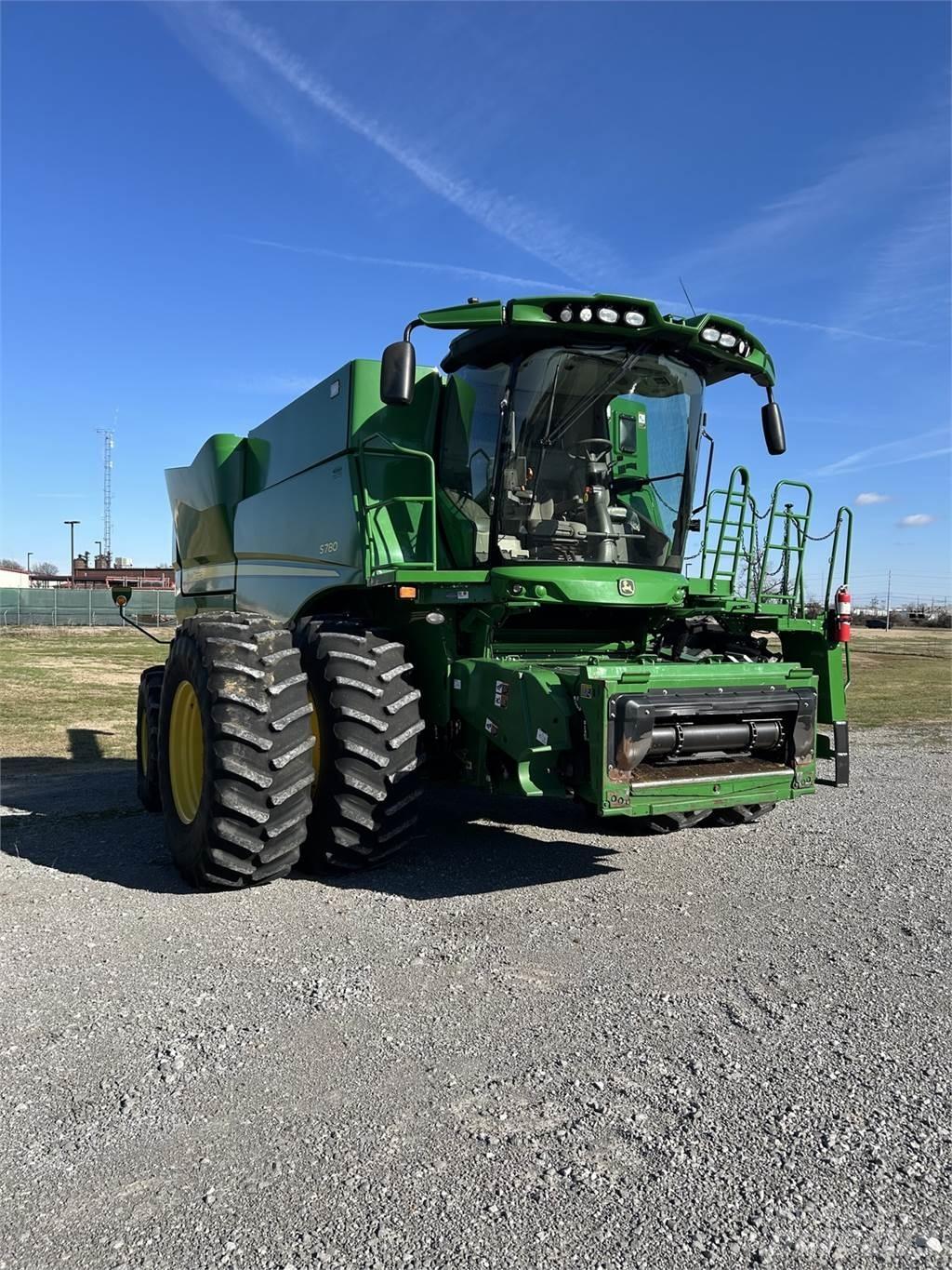 John Deere S780 Mähdrescher