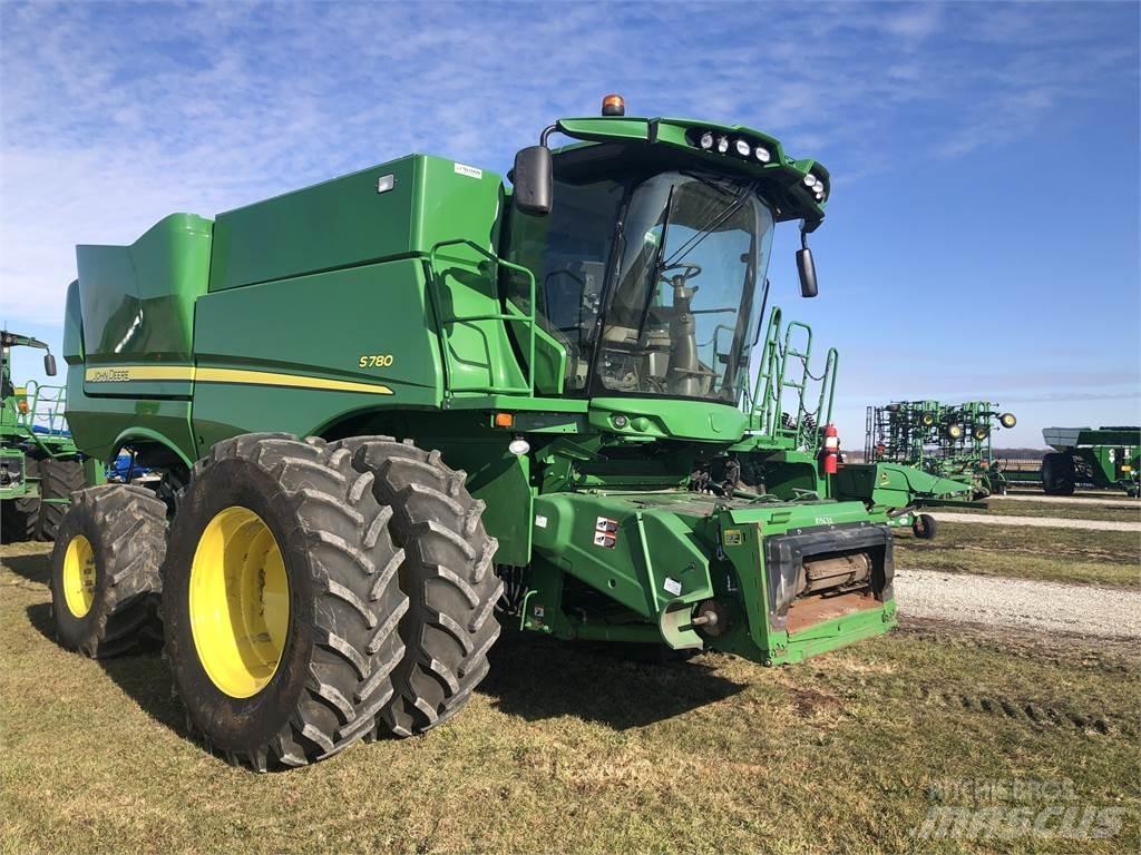 John Deere S780 Mähdrescher