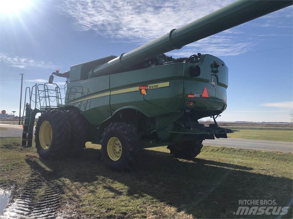 John Deere S780 Mähdrescher