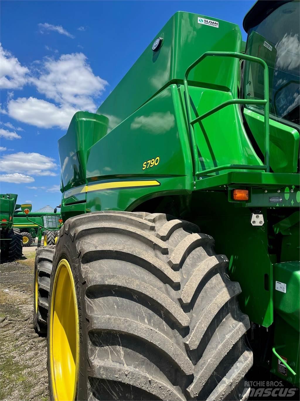 John Deere S790 Mähdrescher