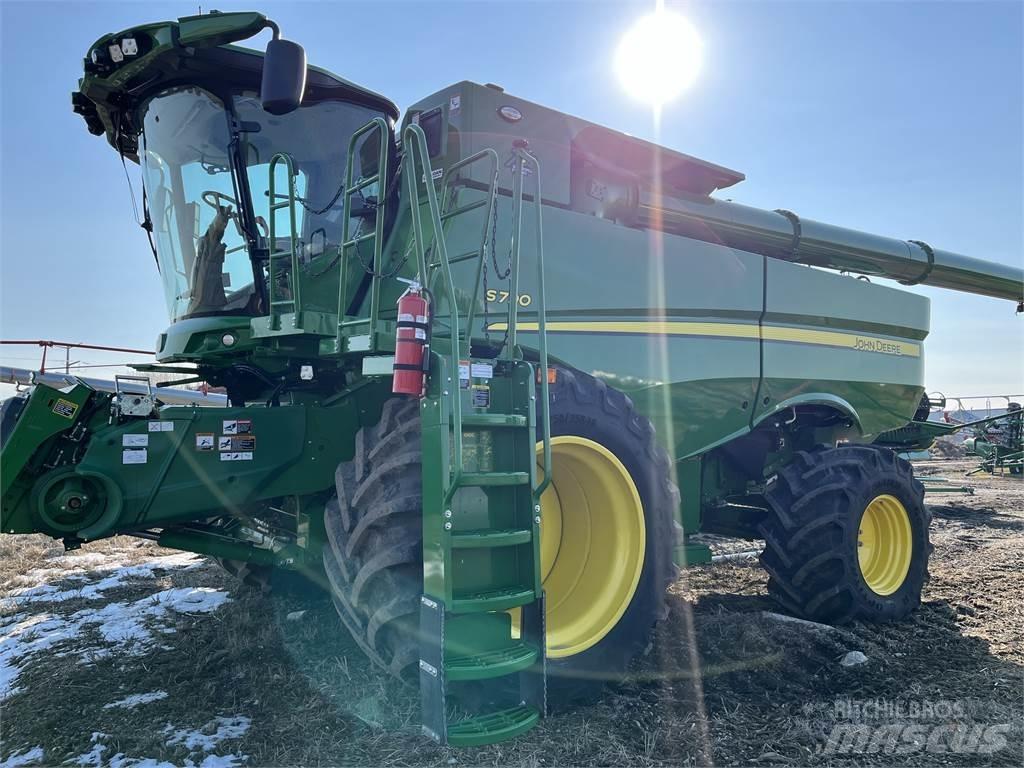 John Deere S790 Mähdrescher