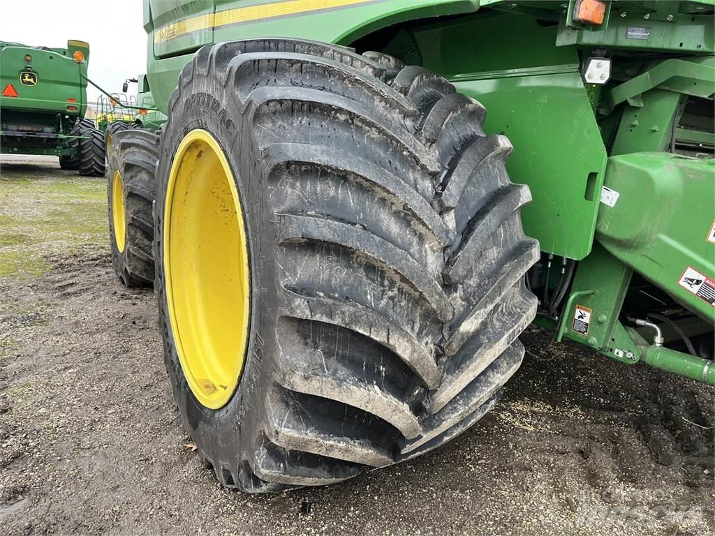 John Deere S790 Mähdrescher