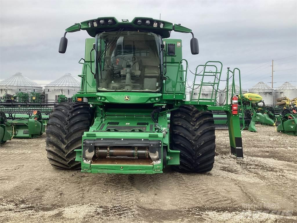 John Deere S790 Mähdrescher