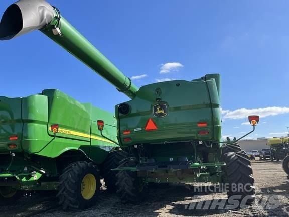 John Deere S790 Mähdrescher