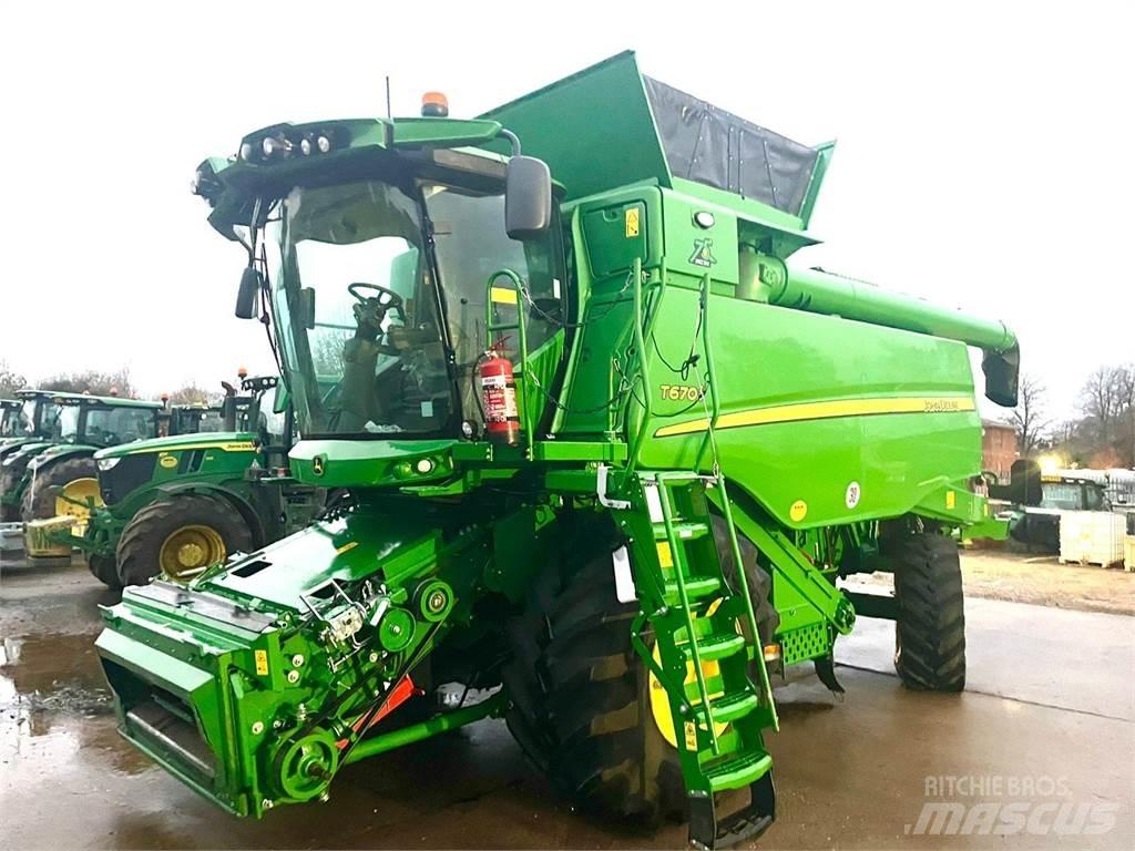 John Deere T670 Mähdrescher