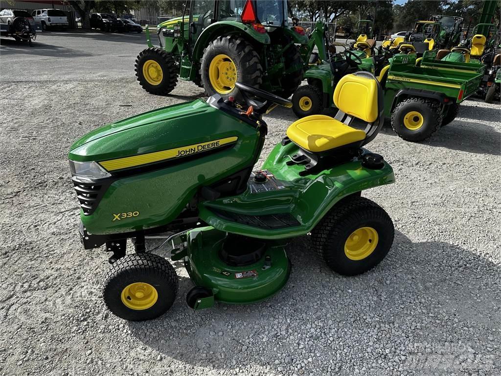 John Deere X330 Kleintraktoren