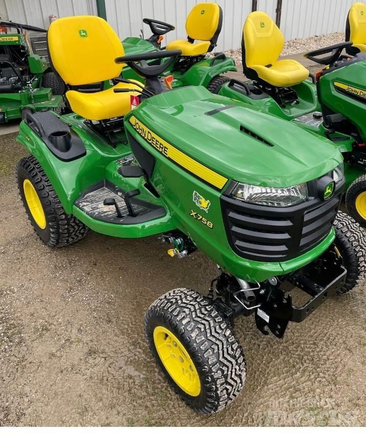 John Deere X758 Kleintraktoren
