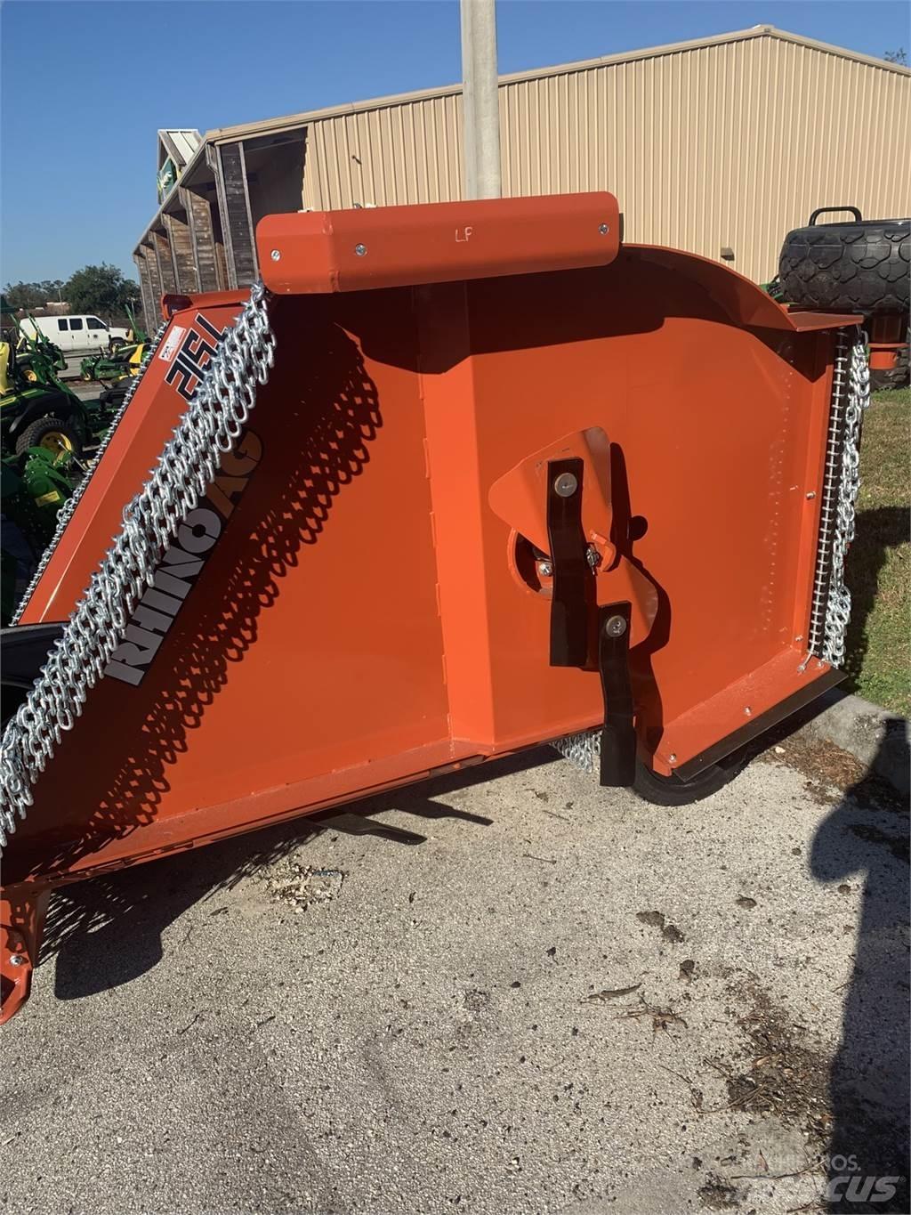 Rhino TS12 Ballenschredder, -schneider und -wickler