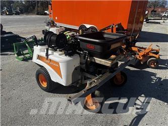 Scag TURF STORM Mineraldüngerstreuer