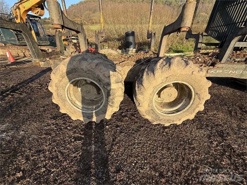 Valtra T174 Forwarder