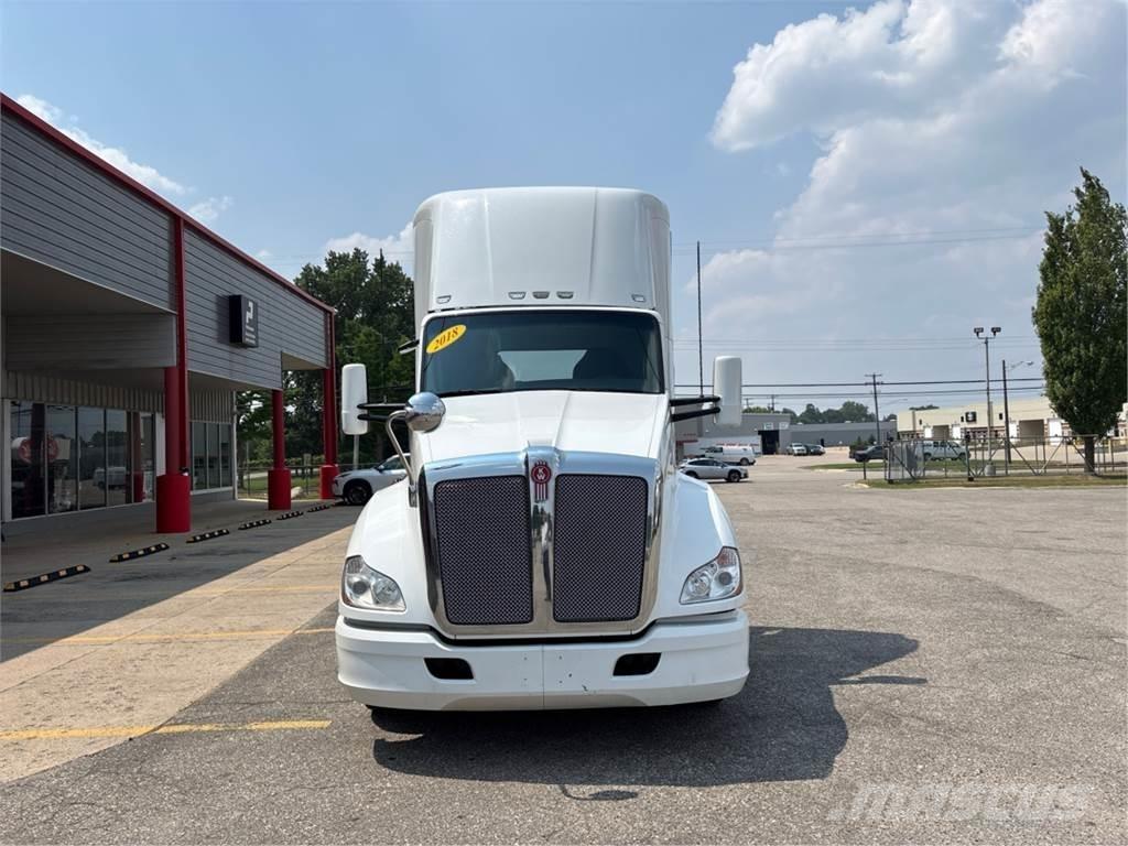 Kenworth T680 Sattelzugmaschinen