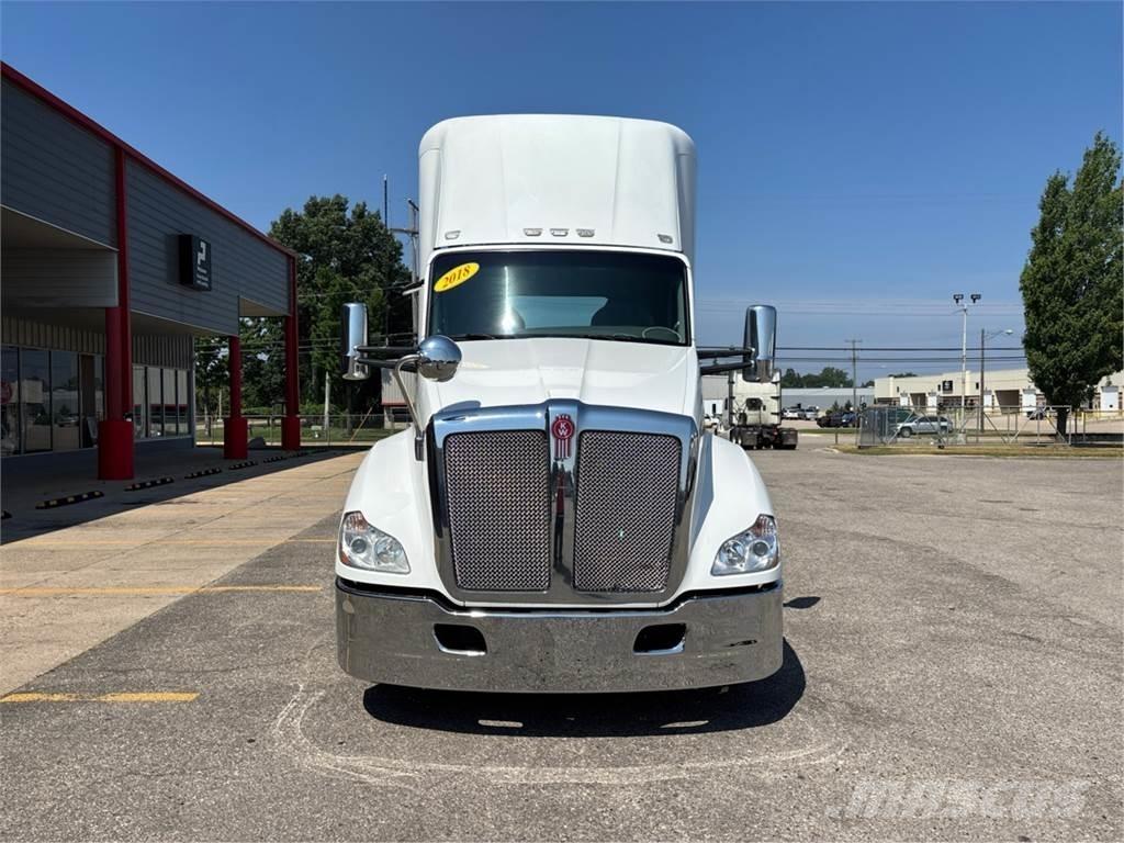Kenworth T680 Sattelzugmaschinen