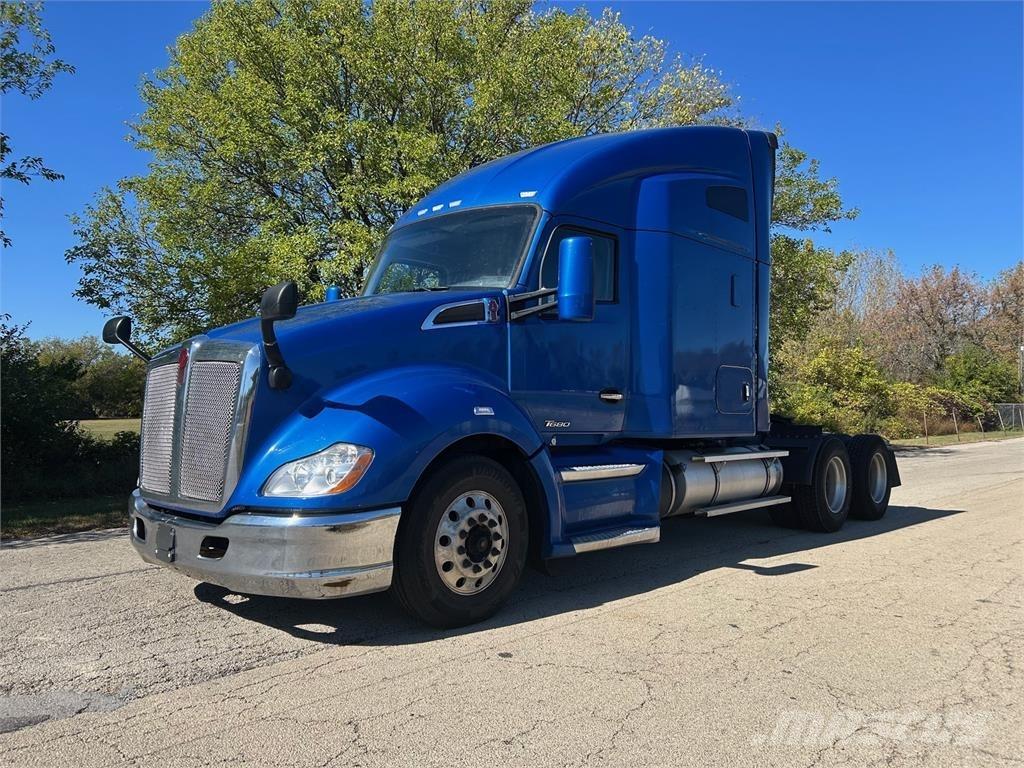 Kenworth T680 Andere Fahrzeuge