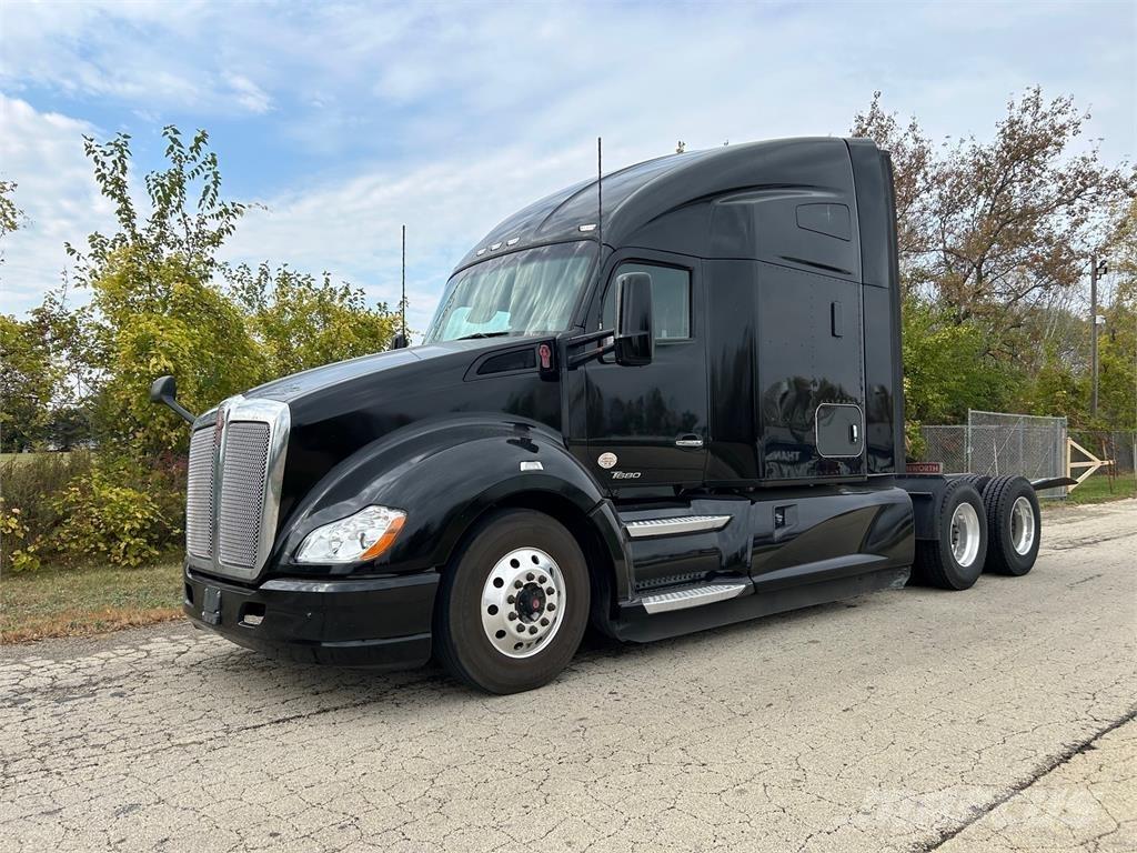 Kenworth T680 Andere Fahrzeuge