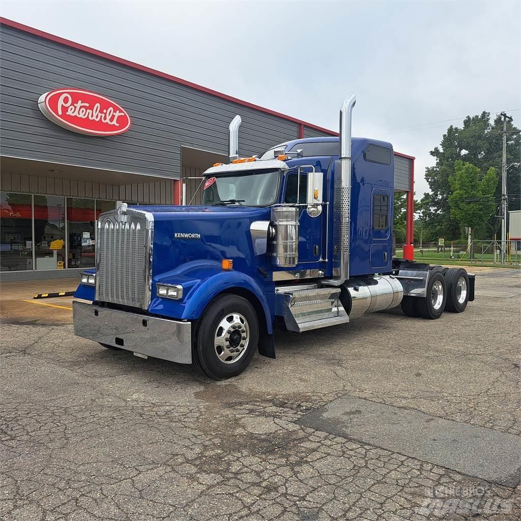 Kenworth W900 Sattelzugmaschinen
