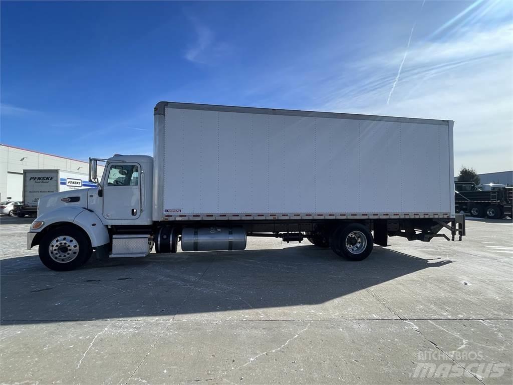 Peterbilt 337 Kastenaufbau