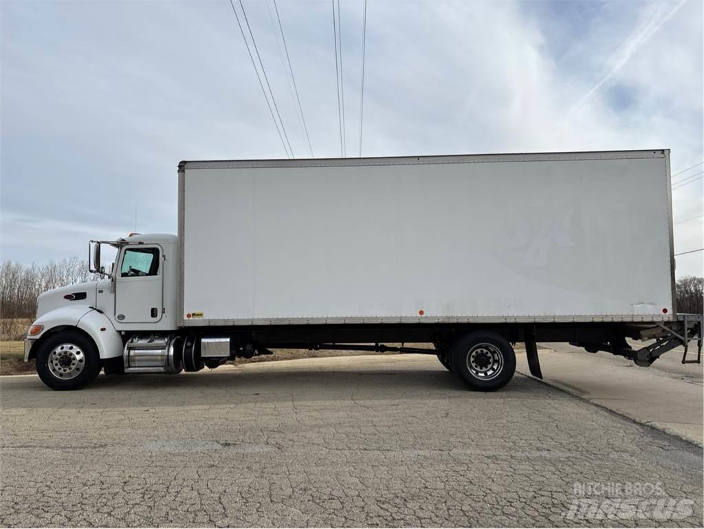 Peterbilt 337 Kastenaufbau