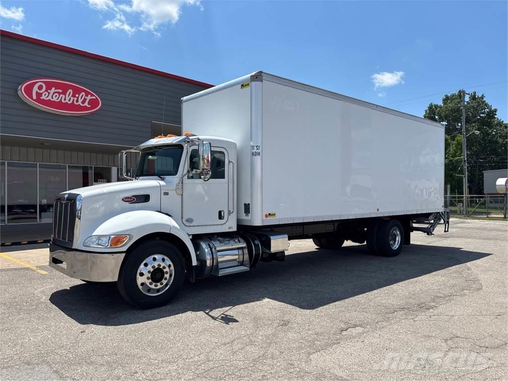 Peterbilt 337 Kastenaufbau