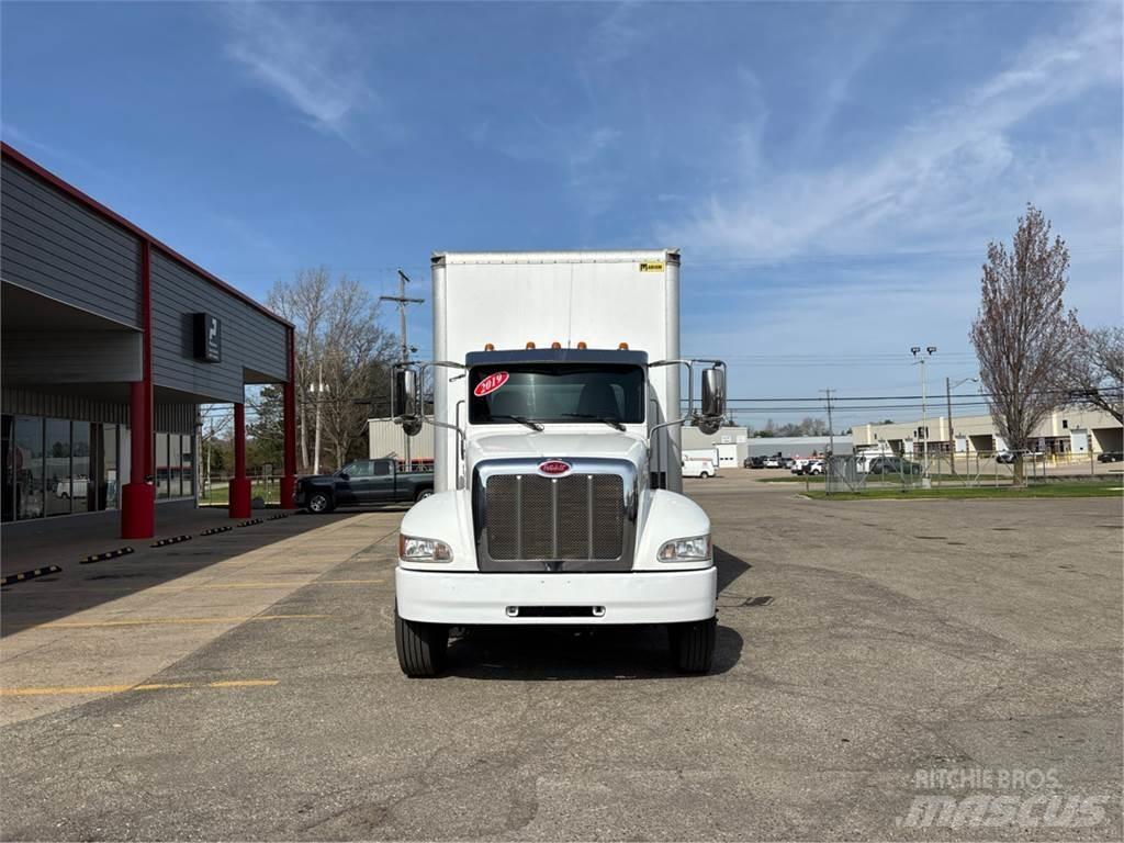 Peterbilt 337 Kastenaufbau