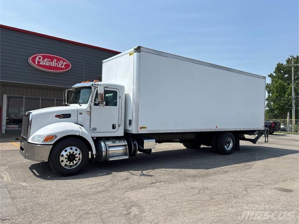 Peterbilt 337 Kastenaufbau