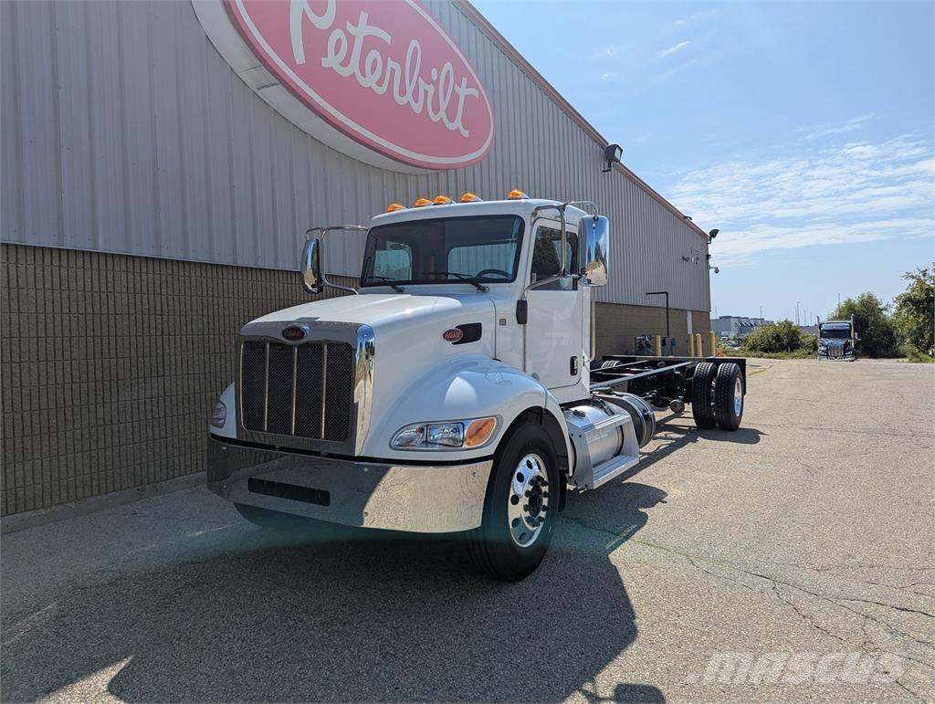 Peterbilt 337 Andere Fahrzeuge