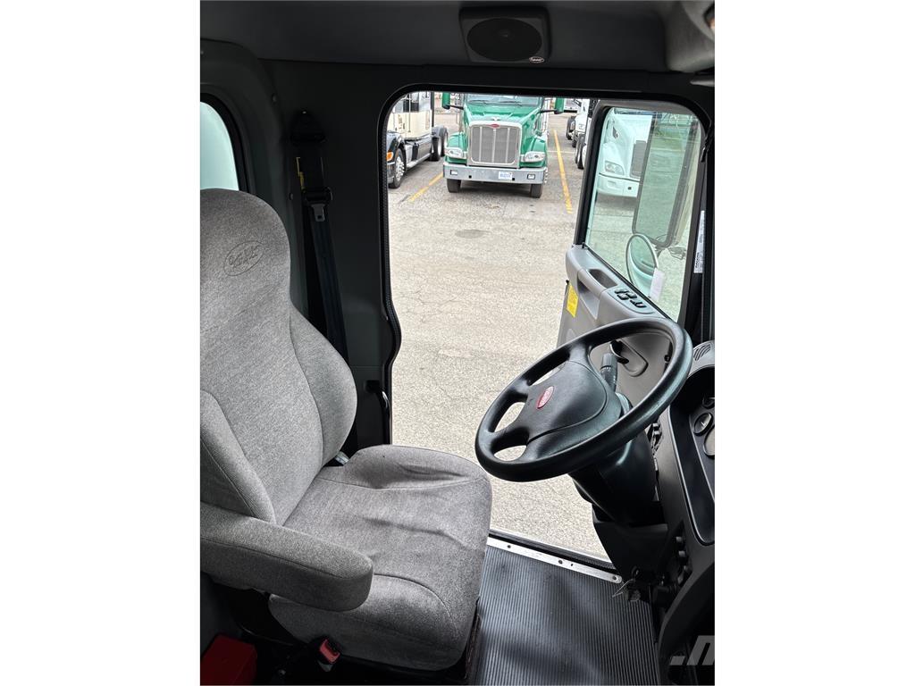 Peterbilt 337 Andere Fahrzeuge