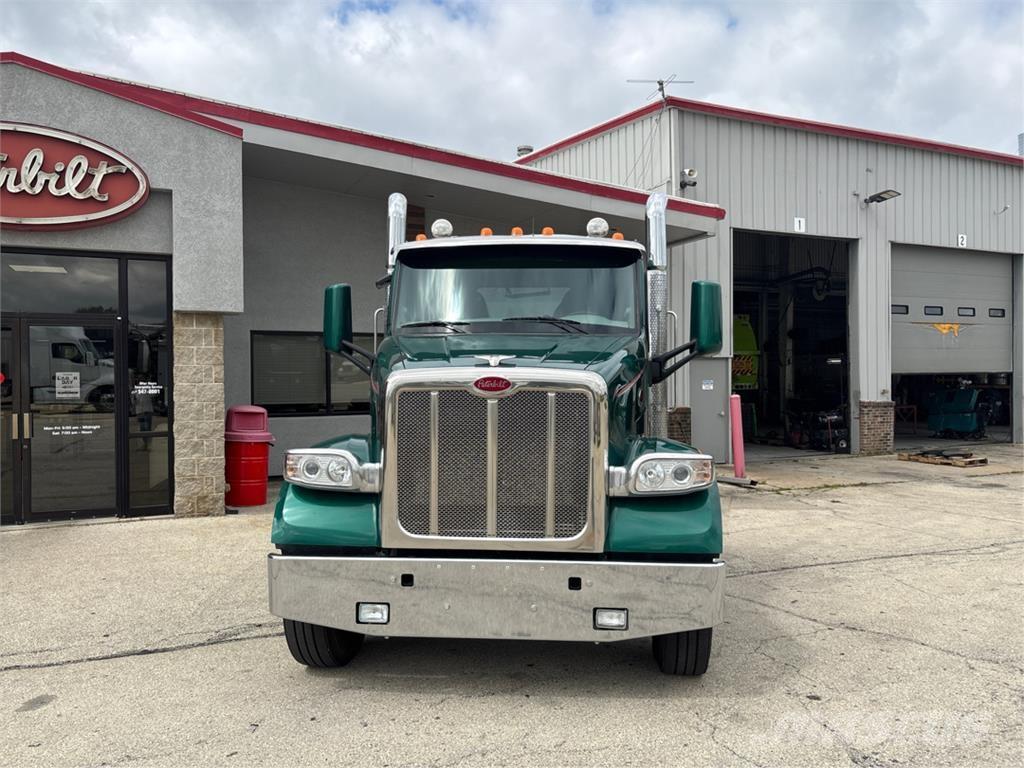Peterbilt 567 Andere Fahrzeuge