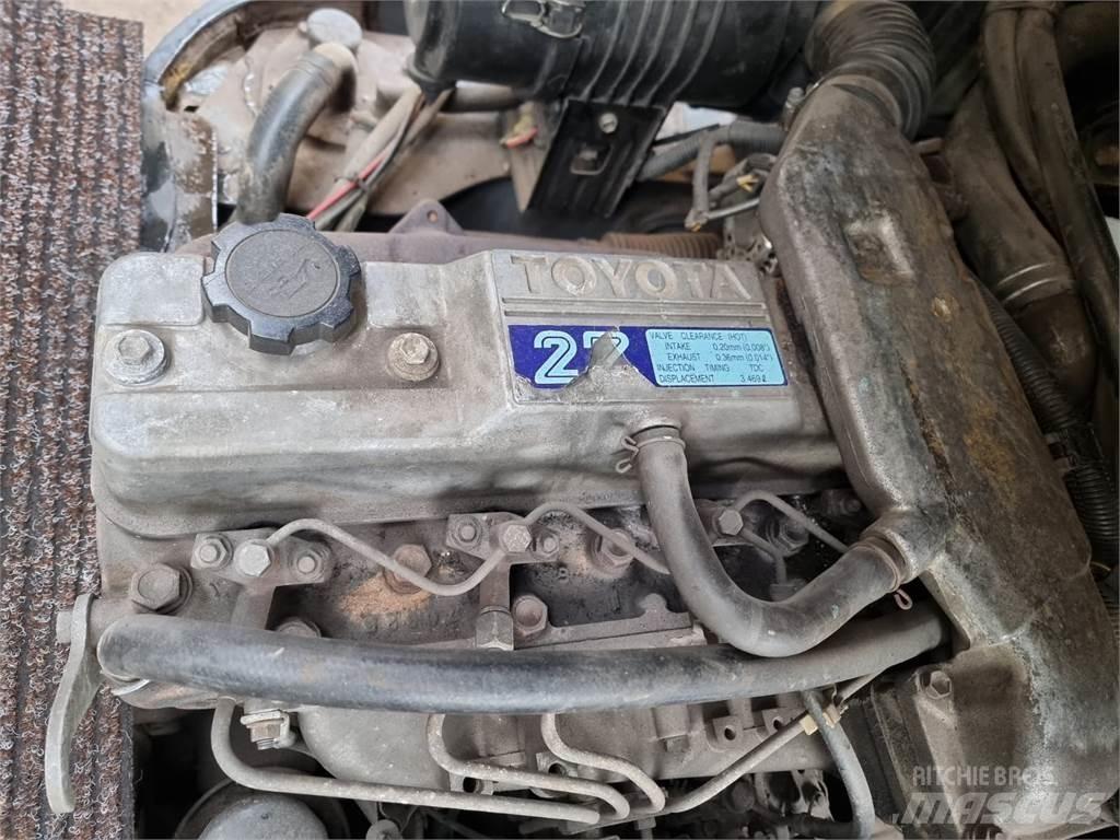 Toyota FD25 Diesel Stapler