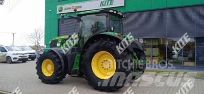 John Deere 6210R Traktoren