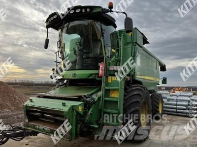 John Deere T660 Mähdrescher