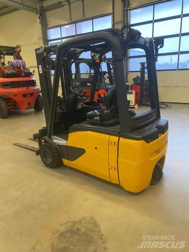 Linde E 18 L-02 Elektro Stapler