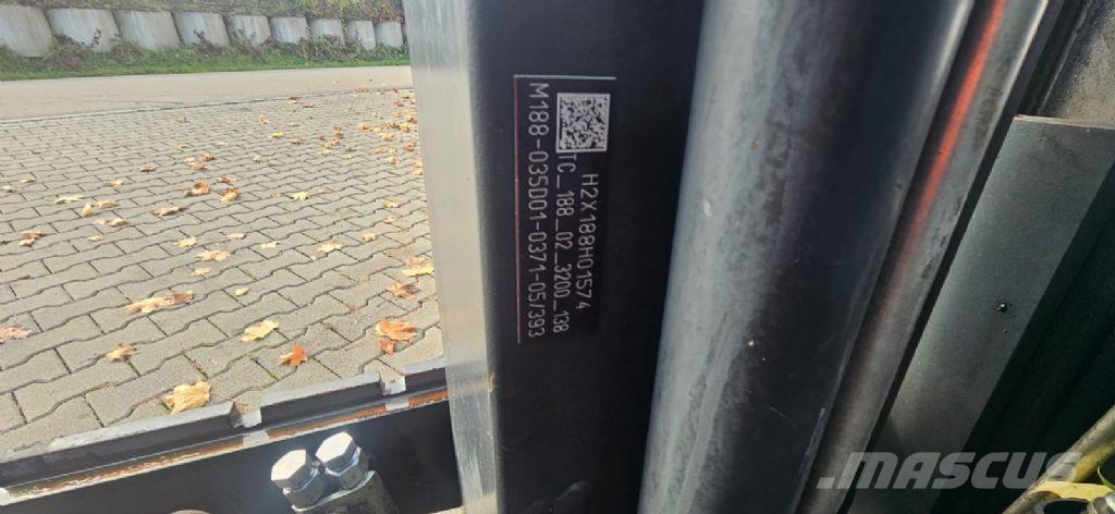 Linde H 30 T-02 Gas Stapler