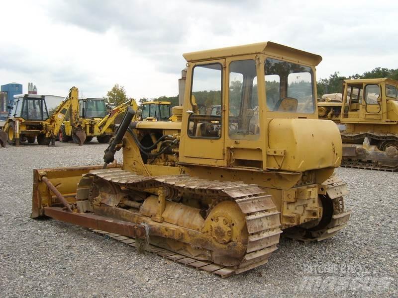 CAT D4 Bulldozer