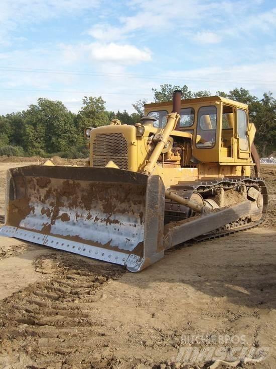 CAT D8H Bulldozer