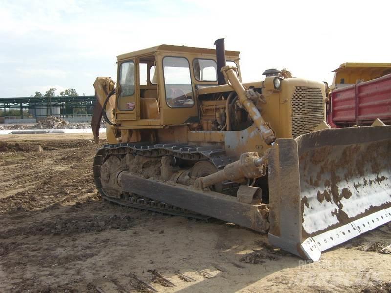 CAT D8H Bulldozer