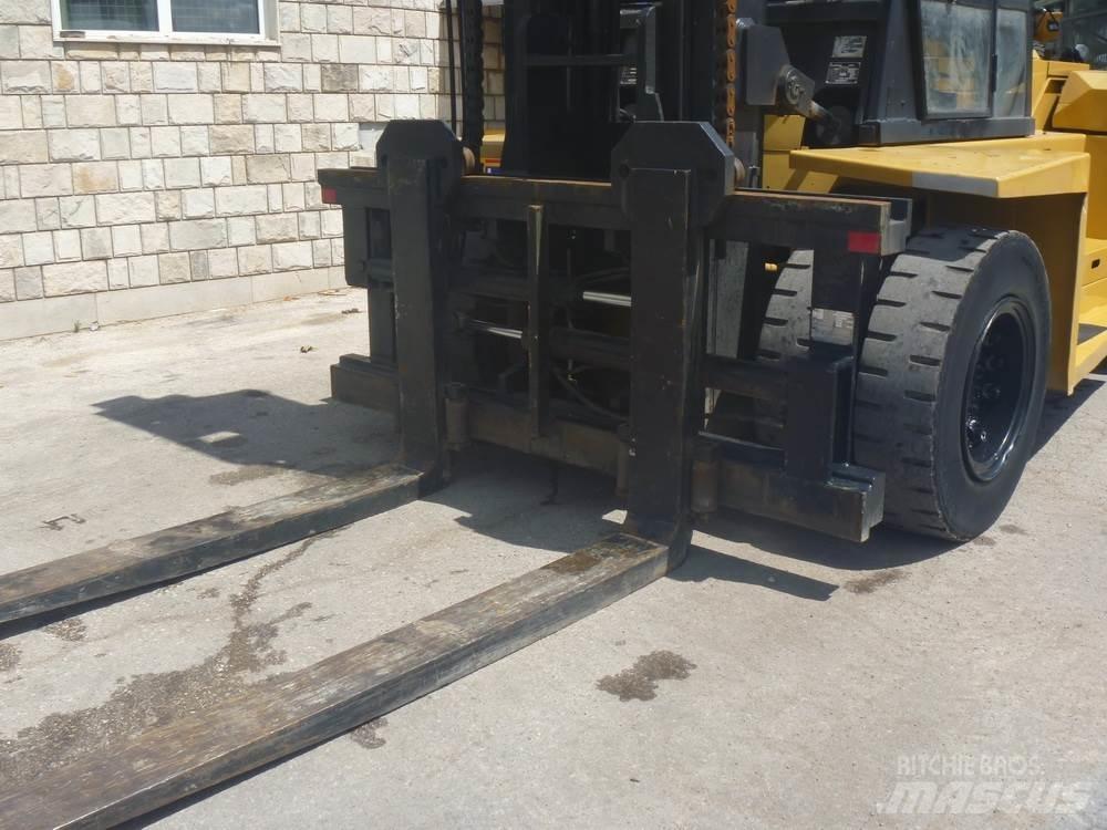 CAT DP150 Diesel Stapler