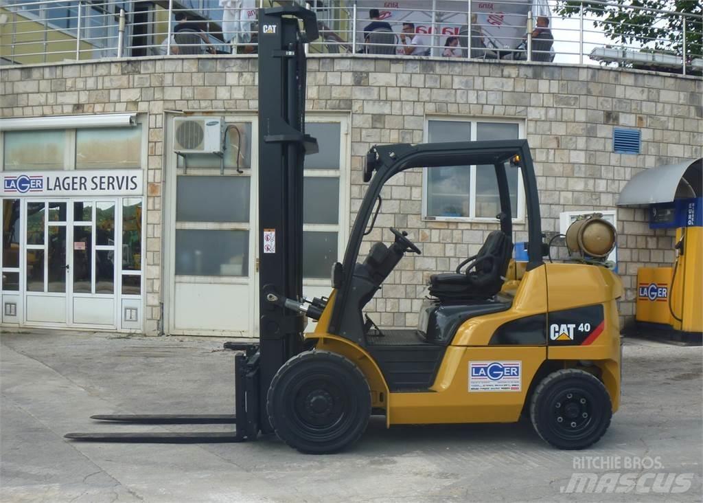 CAT GP40N Gas Stapler