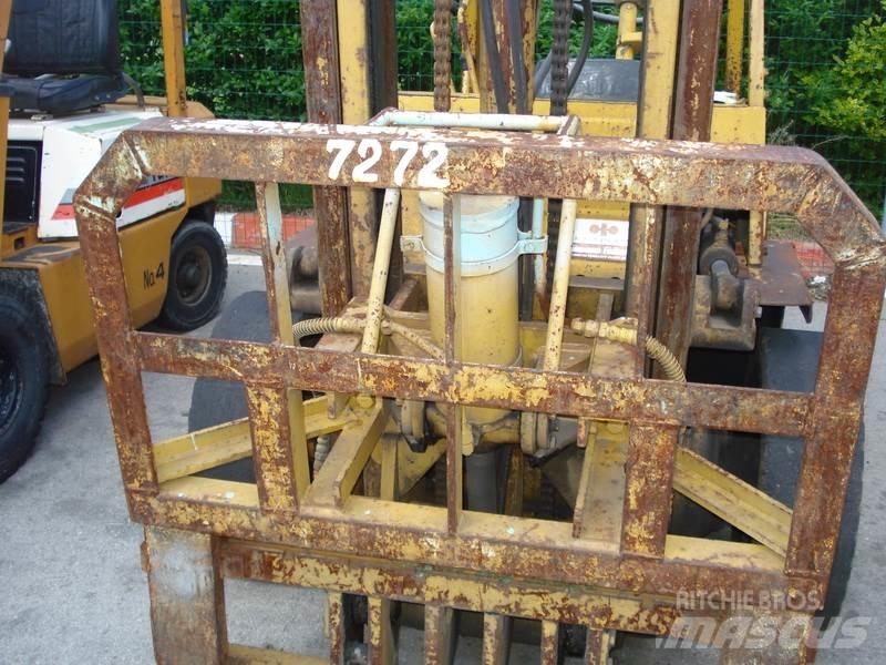 Komatsu FG25-7 Andere Gabelstapler
