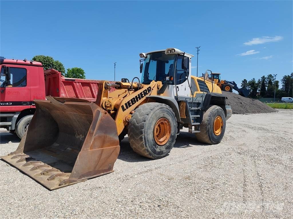 Liebherr L566 Radlader