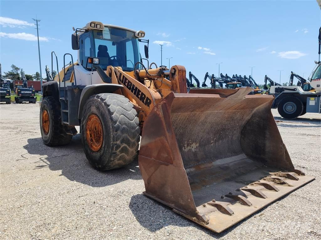 Liebherr L566 Radlader