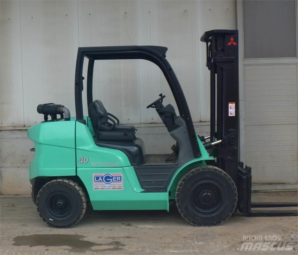 Mitsubishi FD40N Diesel Stapler