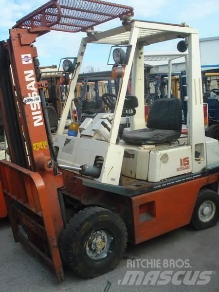 Nissan H01A15 Gas Stapler