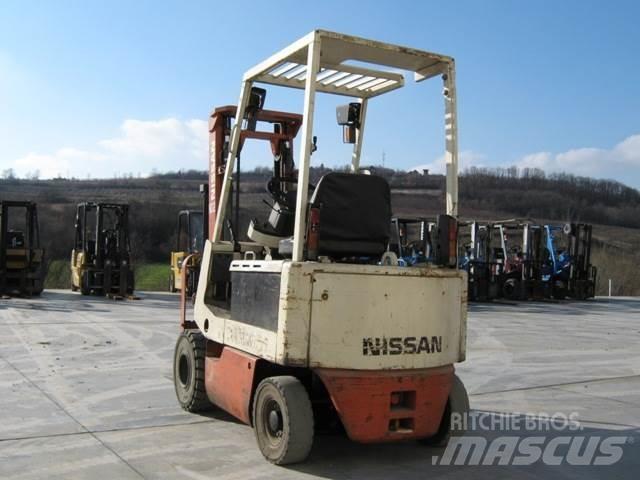 Nissan M01L15 Elektro Stapler