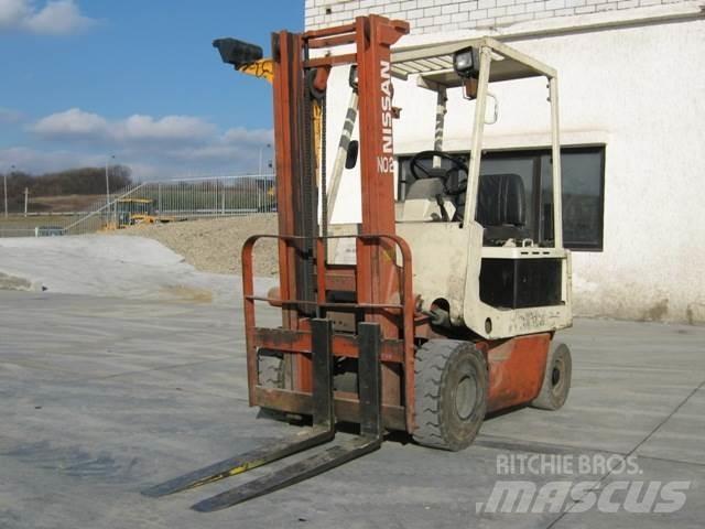 Nissan M01L15 Elektro Stapler