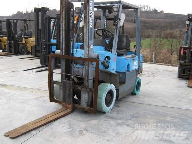 Nissan NJ01A15 Gas Stapler