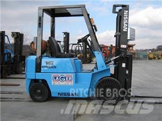 Nissan NJ01A15 Gas Stapler