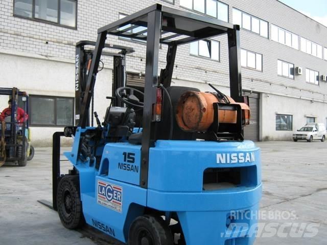 Nissan NJ01A15 Gas Stapler