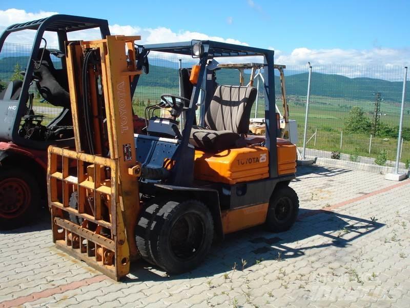 Toyota 80-5FDL25 Diesel Stapler