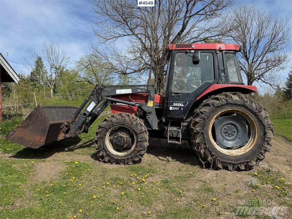 CASE 685 XL Traktoren